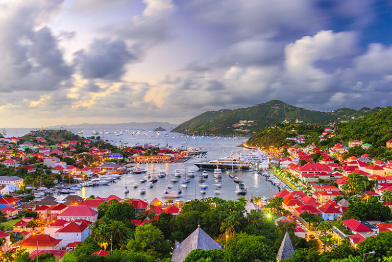 yacht charter Leeward Islands